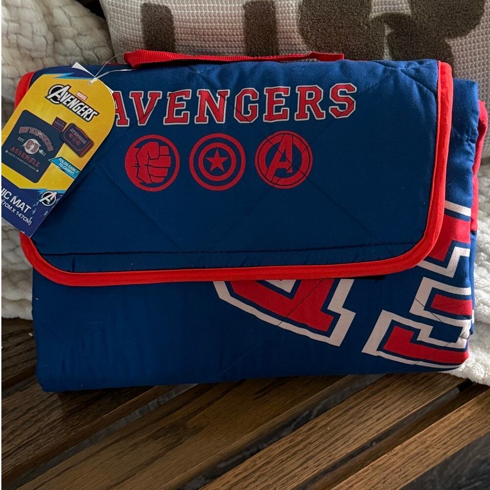 Marvel Avengers Assemble Picnic Blanket Outdoor Mat 54x58  NWT